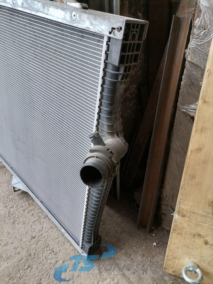 Volvo Cooling radiator 65479 - Radiador para Camión: foto 4 Volvo Cooling radiator 65479 - Radiador para Camión: foto 4
