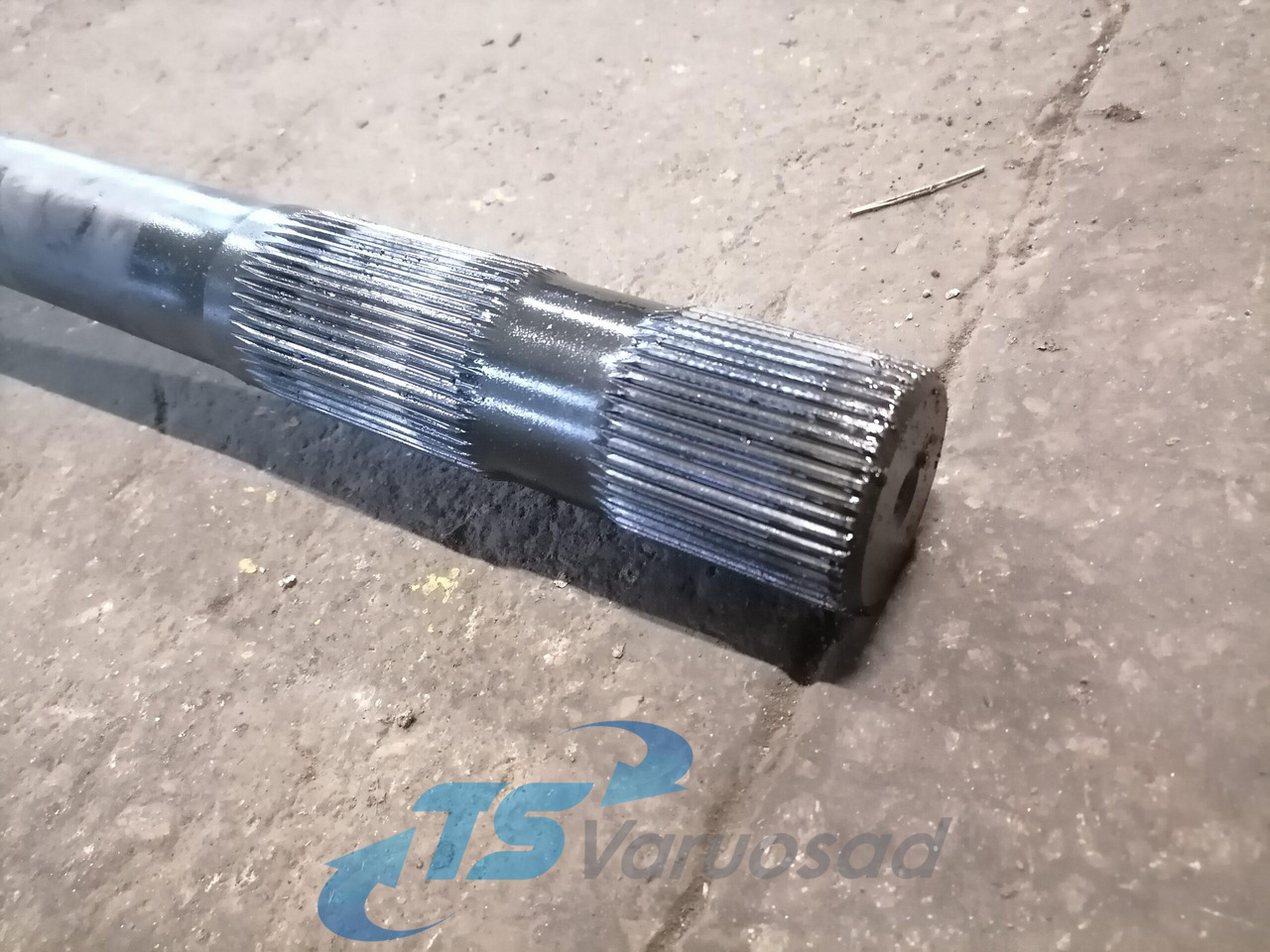 Volvo Drive shaft 20836831 - Palier para Camión: foto 2 Volvo Drive shaft 20836831 - Palier para Camión: foto 2