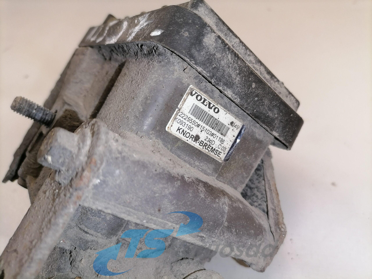 Volvo EBS brake valve 22225550 - Válvula de freno para Camión: foto 2 Volvo EBS brake valve 22225550 - Válvula de freno para Camión: foto 2