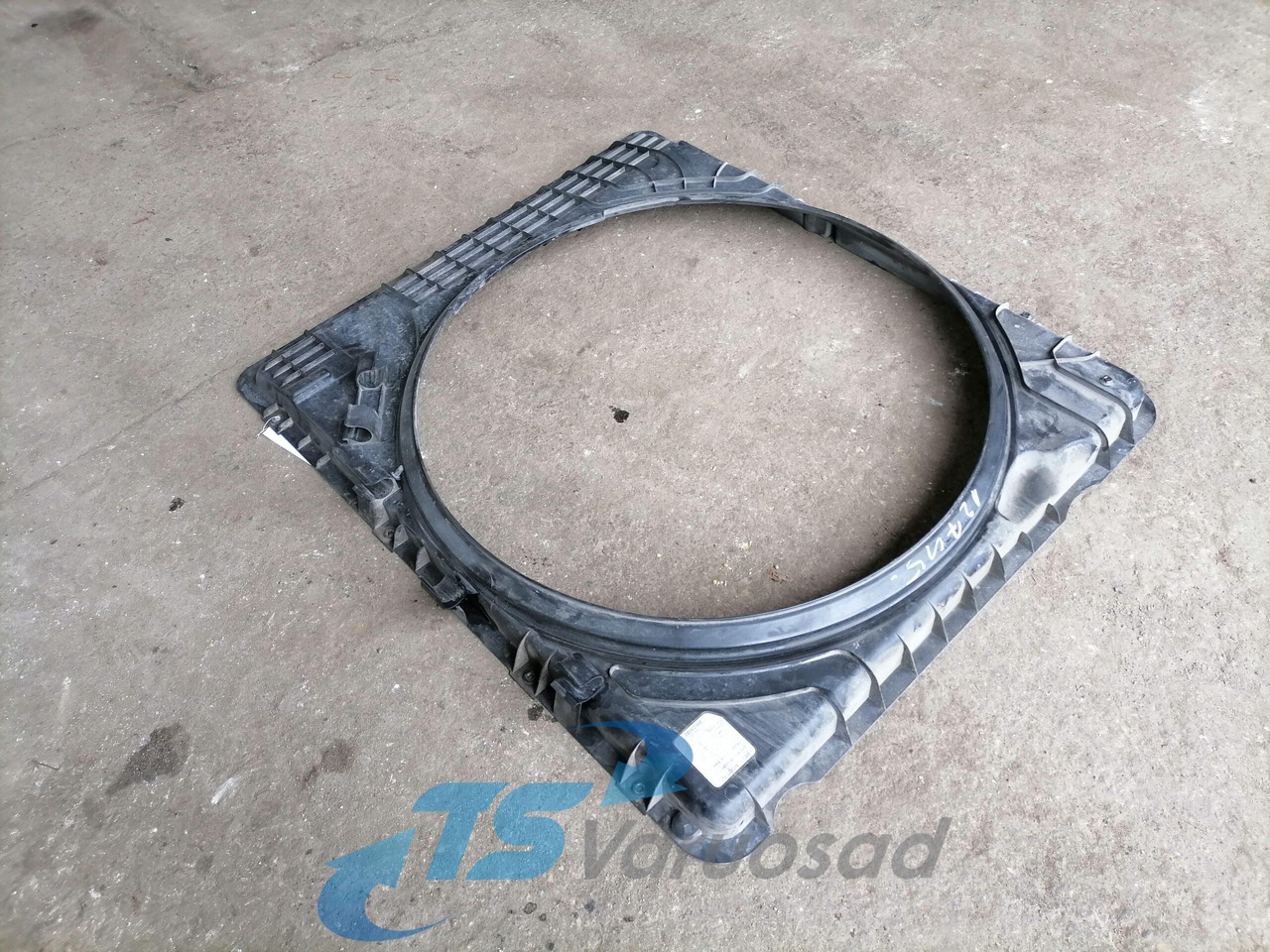 Volvo Fan shroud 22060183 - Radiador para Camión: foto 2 Volvo Fan shroud 22060183 - Radiador para Camión: foto 2