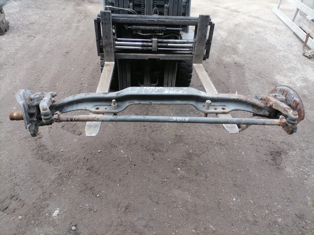 Volvo First axel housing 20399060 - Eje delantero para Camión: foto 1 Volvo First axel housing 20399060 - Eje delantero para Camión: foto 1