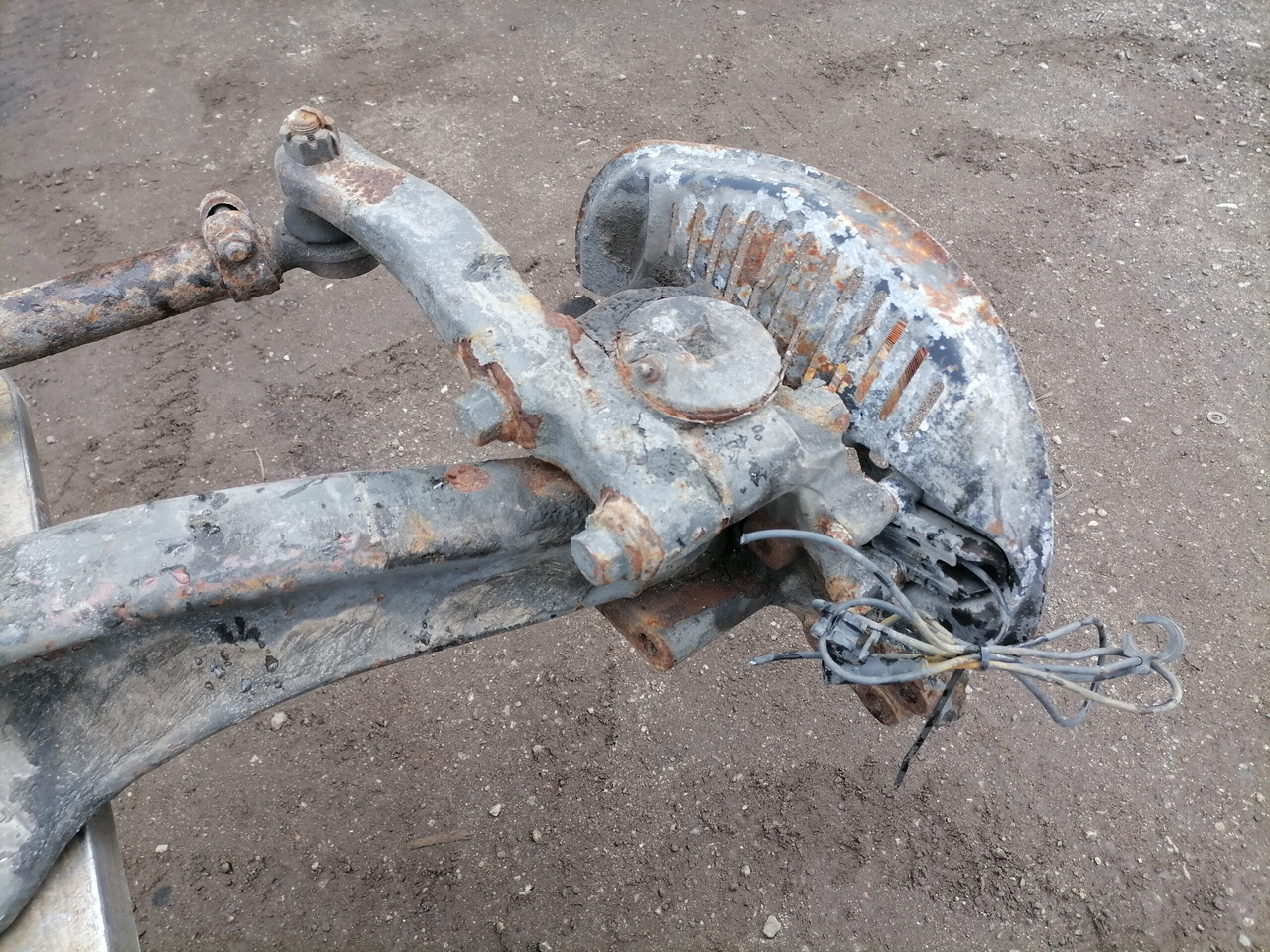 Volvo First axel housing 20399060 - Eje delantero para Camión: foto 2 Volvo First axel housing 20399060 - Eje delantero para Camión: foto 2