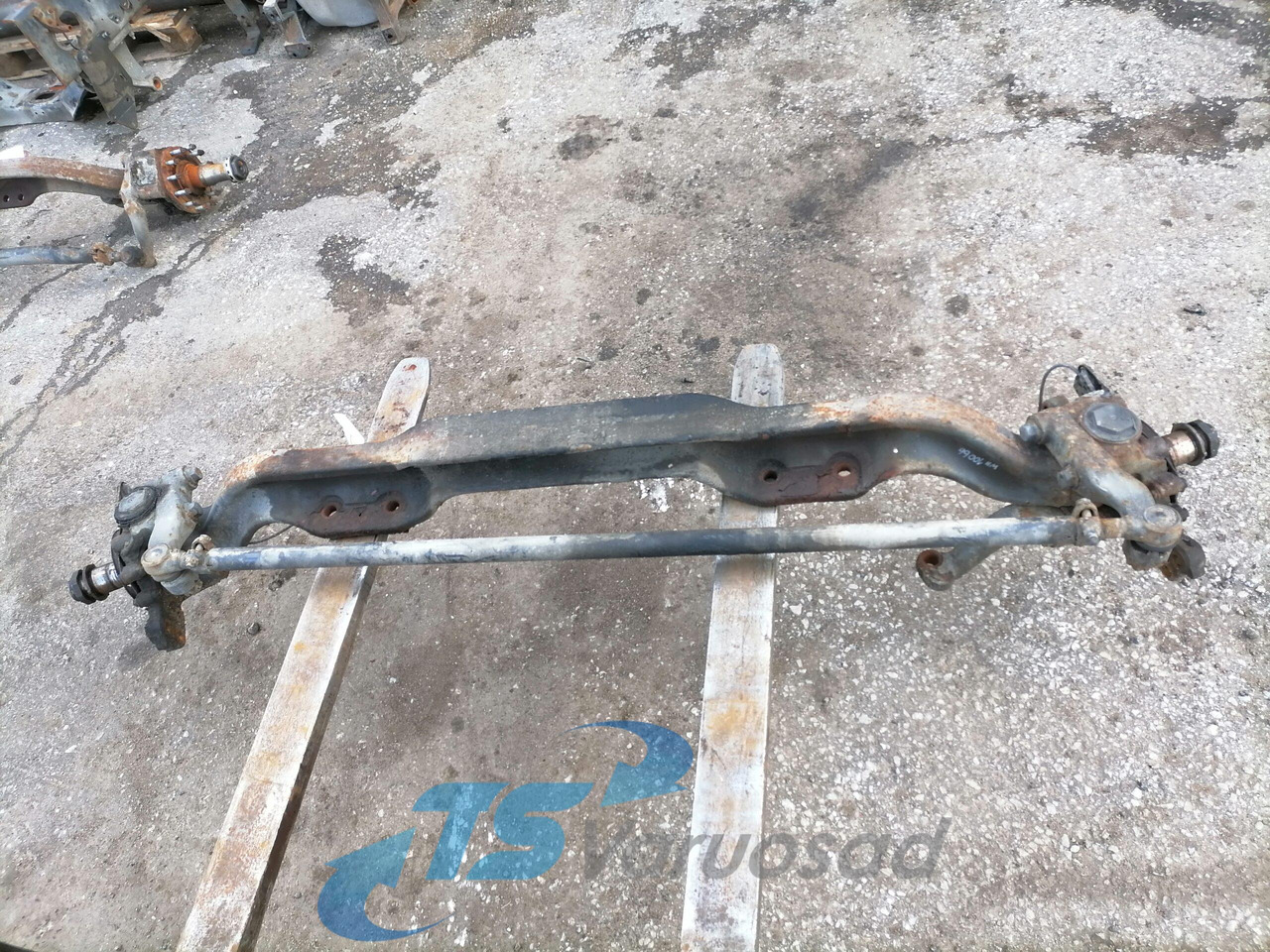 Volvo First axel housing 20581073 - Eje delantero para Camión: foto 5 Volvo First axel housing 20581073 - Eje delantero para Camión: foto 5