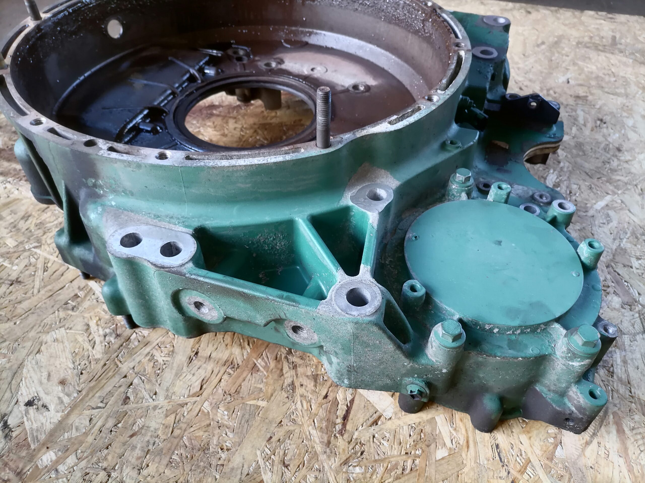 Volvo Flywheel housing 21769015 - Volante de inercia para Camión: foto 4 Volvo Flywheel housing 21769015 - Volante de inercia para Camión: foto 4