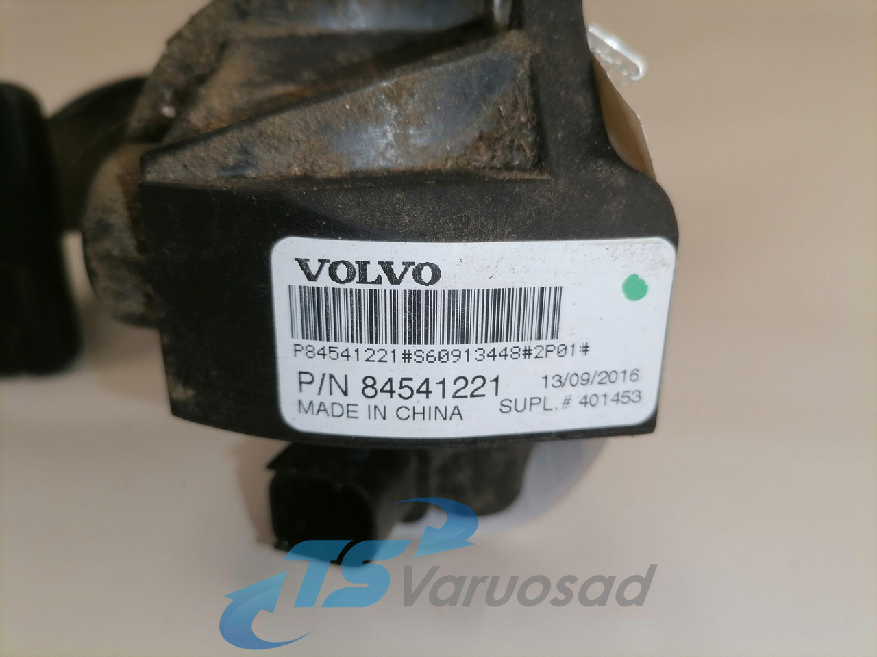 Volvo Gaasipedaal reostaadiga 84541221 - Sistema de combustible para Camión: foto 2 Volvo Gaasipedaal reostaadiga 84541221 - Sistema de combustible para Camión: foto 2