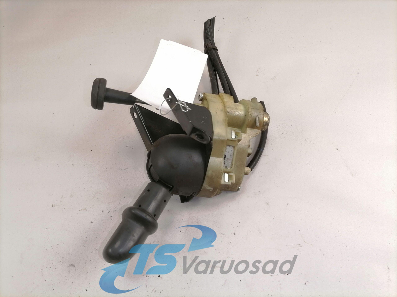 Volvo Handbrake control lever 9617242040 - Pieza universal para Camión: foto 2 Volvo Handbrake control lever 9617242040 - Pieza universal para Camión: foto 2