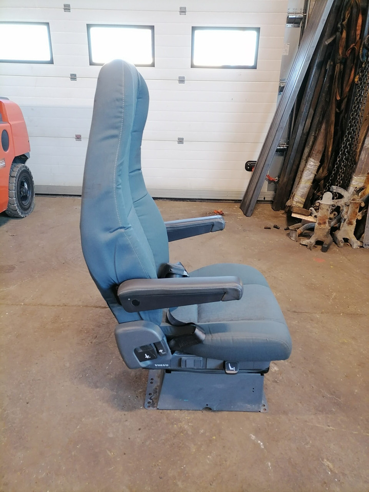 Volvo Passenger seat 21065292 - Asiento para Camión: foto 2 Volvo Passenger seat 21065292 - Asiento para Camión: foto 2