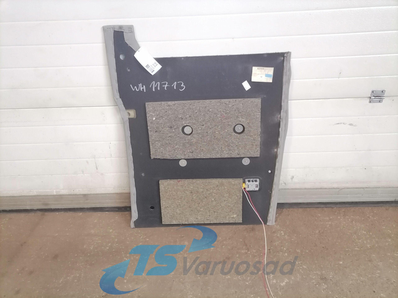 Volvo Salongi polster 20453828 - Pieza universal para Camión: foto 2 Volvo Salongi polster 20453828 - Pieza universal para Camión: foto 2