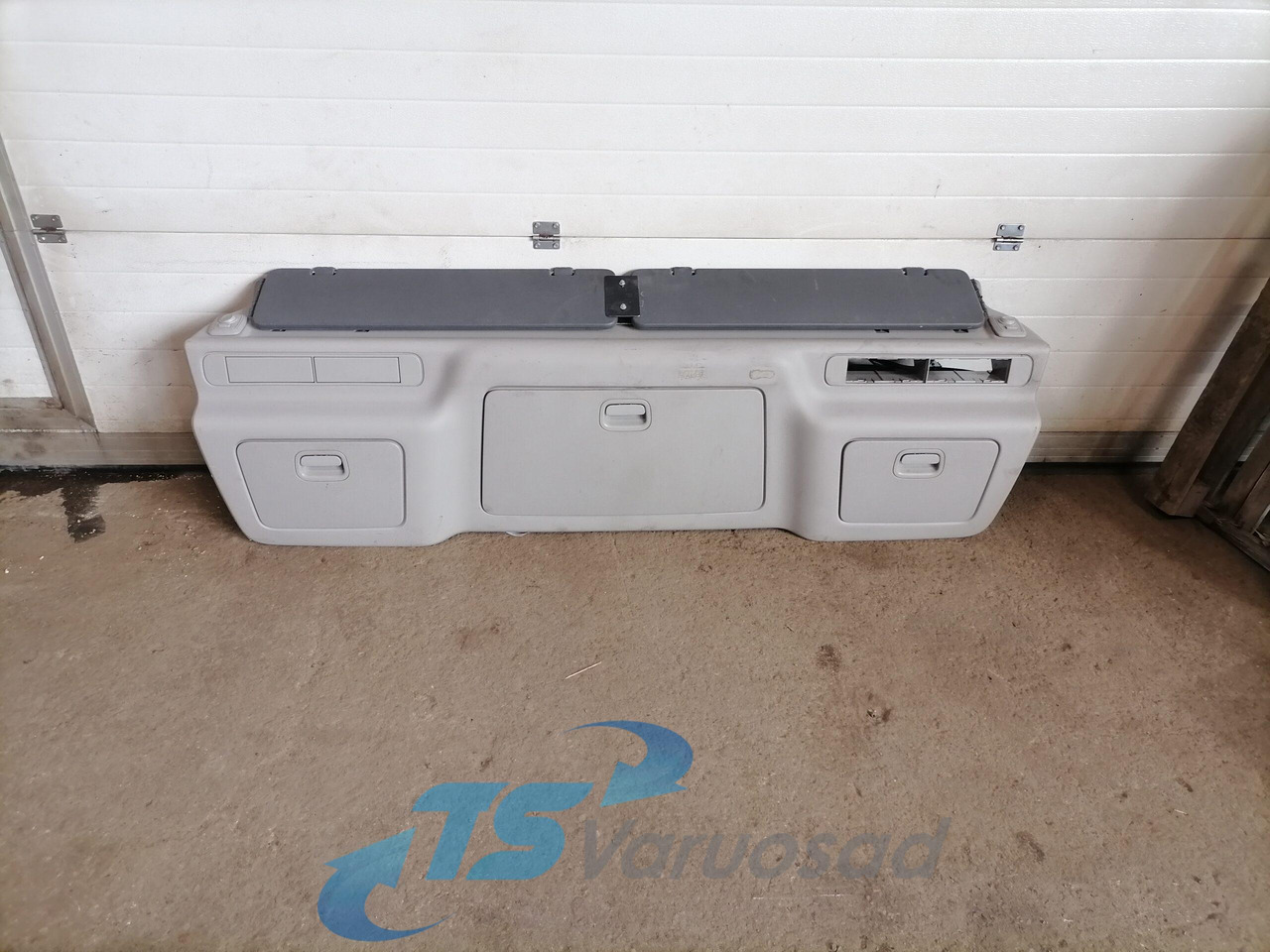 Volvo Salongi ülemine panipaik 20360719 - Pieza universal para Camión: foto 1 Volvo Salongi ülemine panipaik 20360719 - Pieza universal para Camión: foto 1