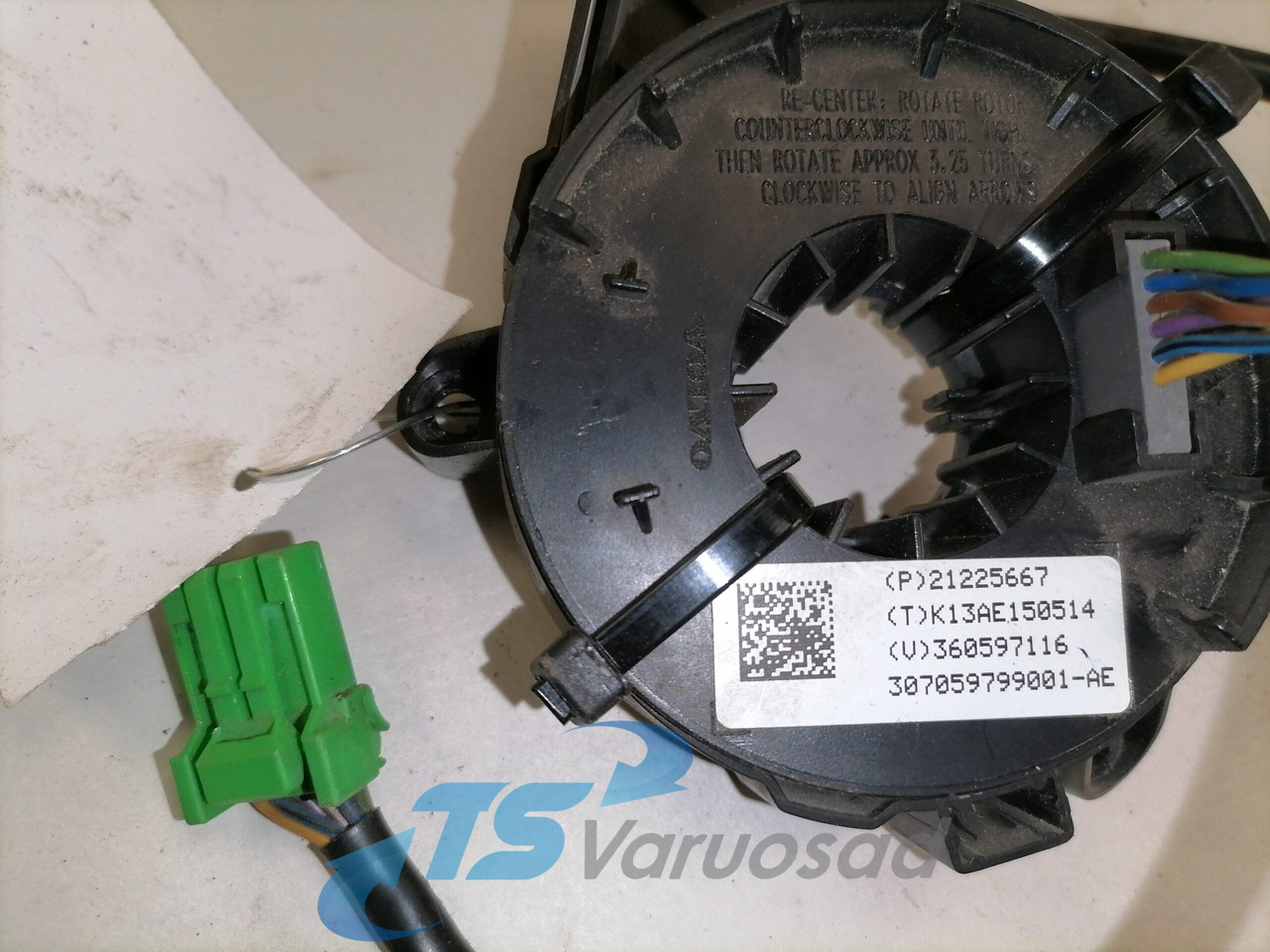 Volvo Steering cable 21225667 - Dirección para Camión: foto 2 Volvo Steering cable 21225667 - Dirección para Camión: foto 2