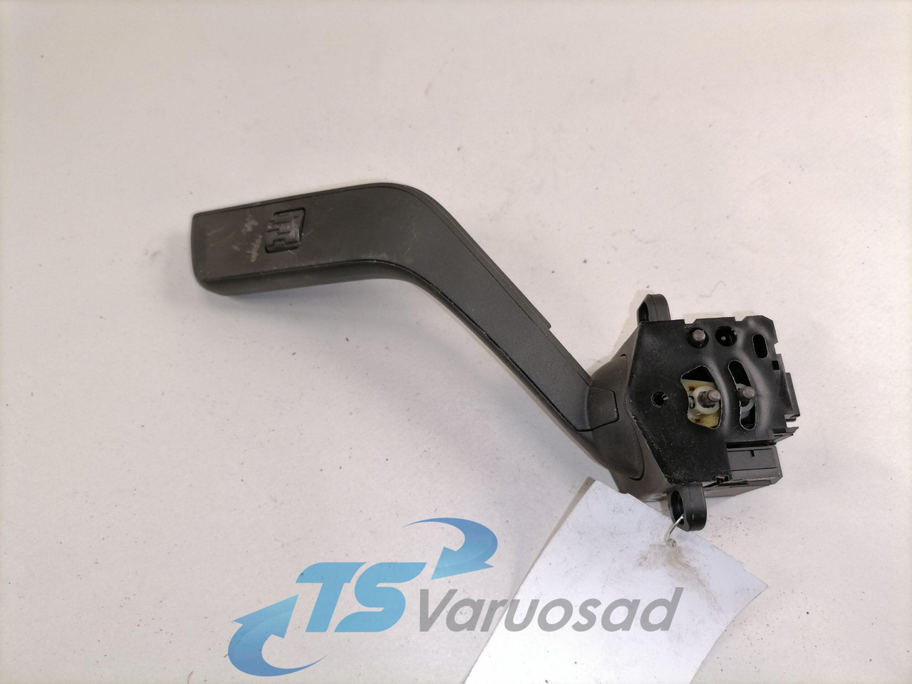 Volvo Switch, wipers 21964930 - Sistema eléctrico para Camión: foto 2 Volvo Switch, wipers 21964930 - Sistema eléctrico para Camión: foto 2
