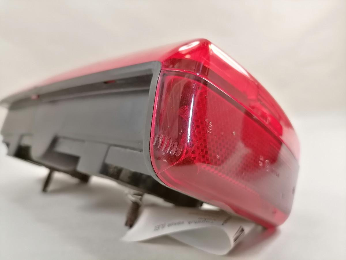 Volvo Tagatuli, vasak (LED) 23522307 - Luz trasera para Camión: foto 3 Volvo Tagatuli, vasak (LED) 23522307 - Luz trasera para Camión: foto 3