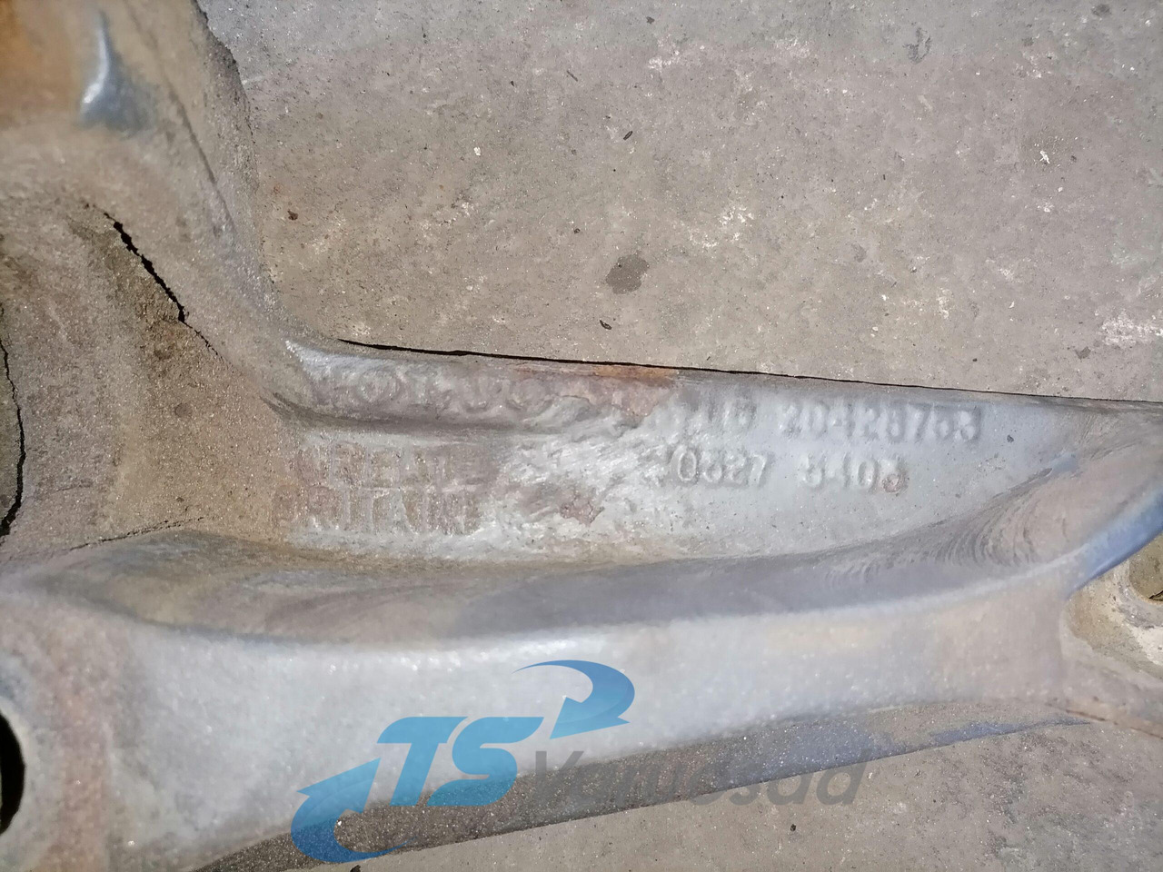 Volvo Volvo drive axle / axle mounting / airbag carrier 20428753 - Eje y piezas para Camión: foto 2 Volvo Volvo drive axle / axle mounting / airbag carrier 20428753 - Eje y piezas para Camión: foto 2