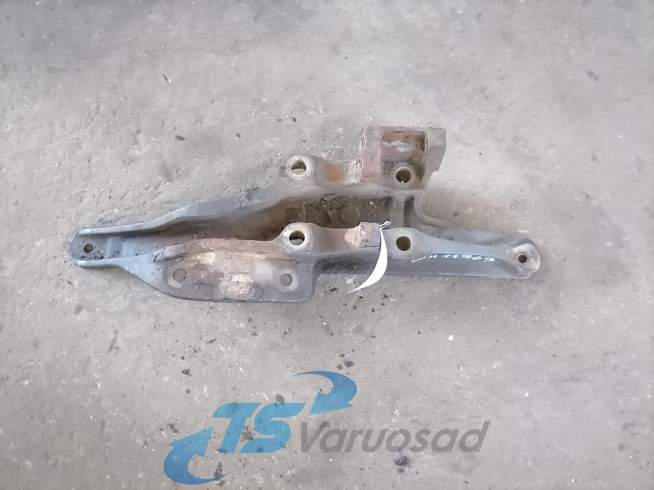 Volvo Volvo drive axle / axle mounting / airbag carrier 20428753 - Eje y piezas para Camión: foto 3 Volvo Volvo drive axle / axle mounting / airbag carrier 20428753 - Eje y piezas para Camión: foto 3