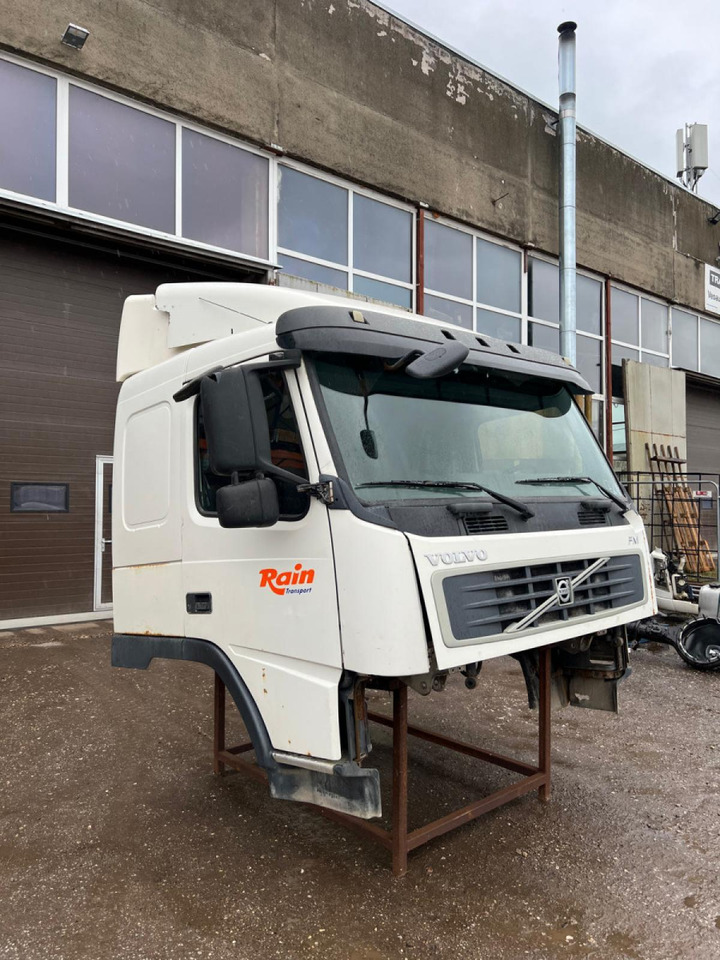 Volvo Volvo kabiin 85103669 - Cabina e interior para Camión: foto 2 Volvo Volvo kabiin 85103669 - Cabina e interior para Camión: foto 2