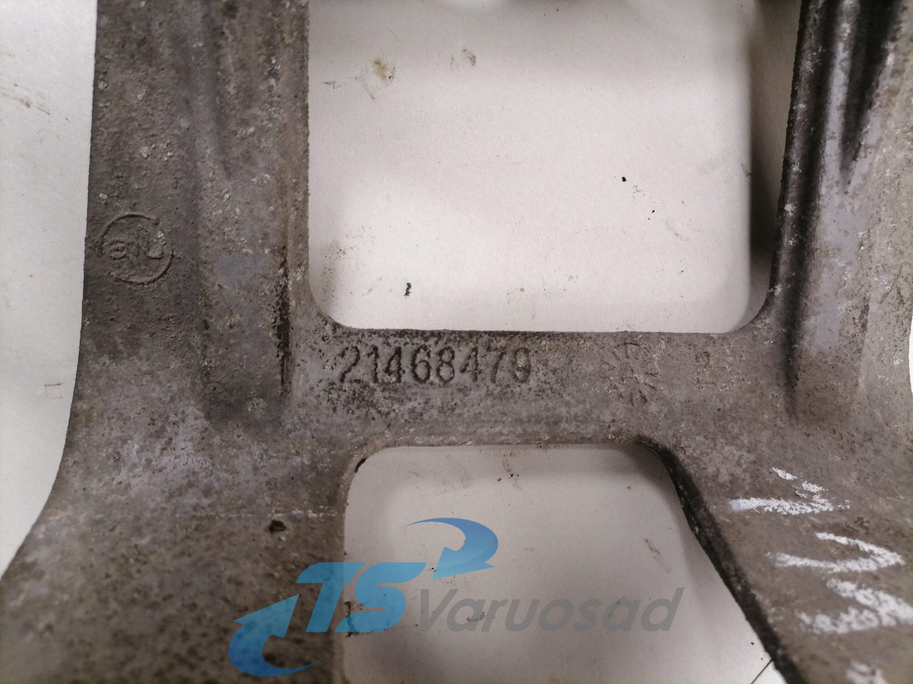 Volvo Volvo roolisüsteemi õlimahuti kandur 21468479 - Manguera de dirección para Camión: foto 3 Volvo Volvo roolisüsteemi õlimahuti kandur 21468479 - Manguera de dirección para Camión: foto 3