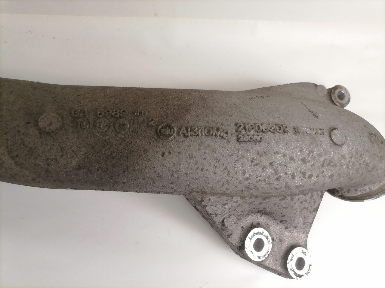 Volvo intercooler pipe 21808309 - Intercooler para Camión: foto 4 Volvo intercooler pipe 21808309 - Intercooler para Camión: foto 4