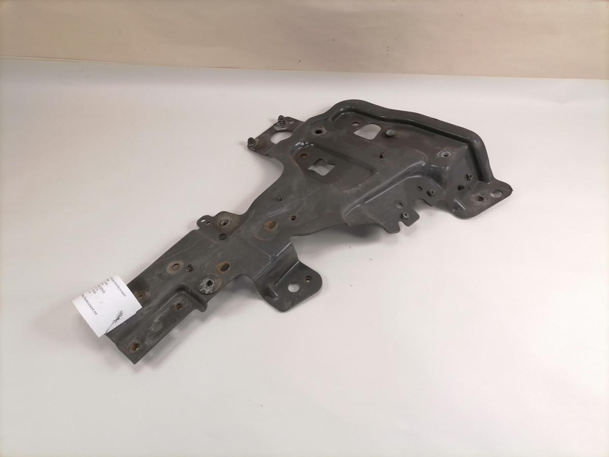 Volvo light bracket 84228539 - Luz/ Iluminación para Camión: foto 3 Volvo light bracket 84228539 - Luz/ Iluminación para Camión: foto 3