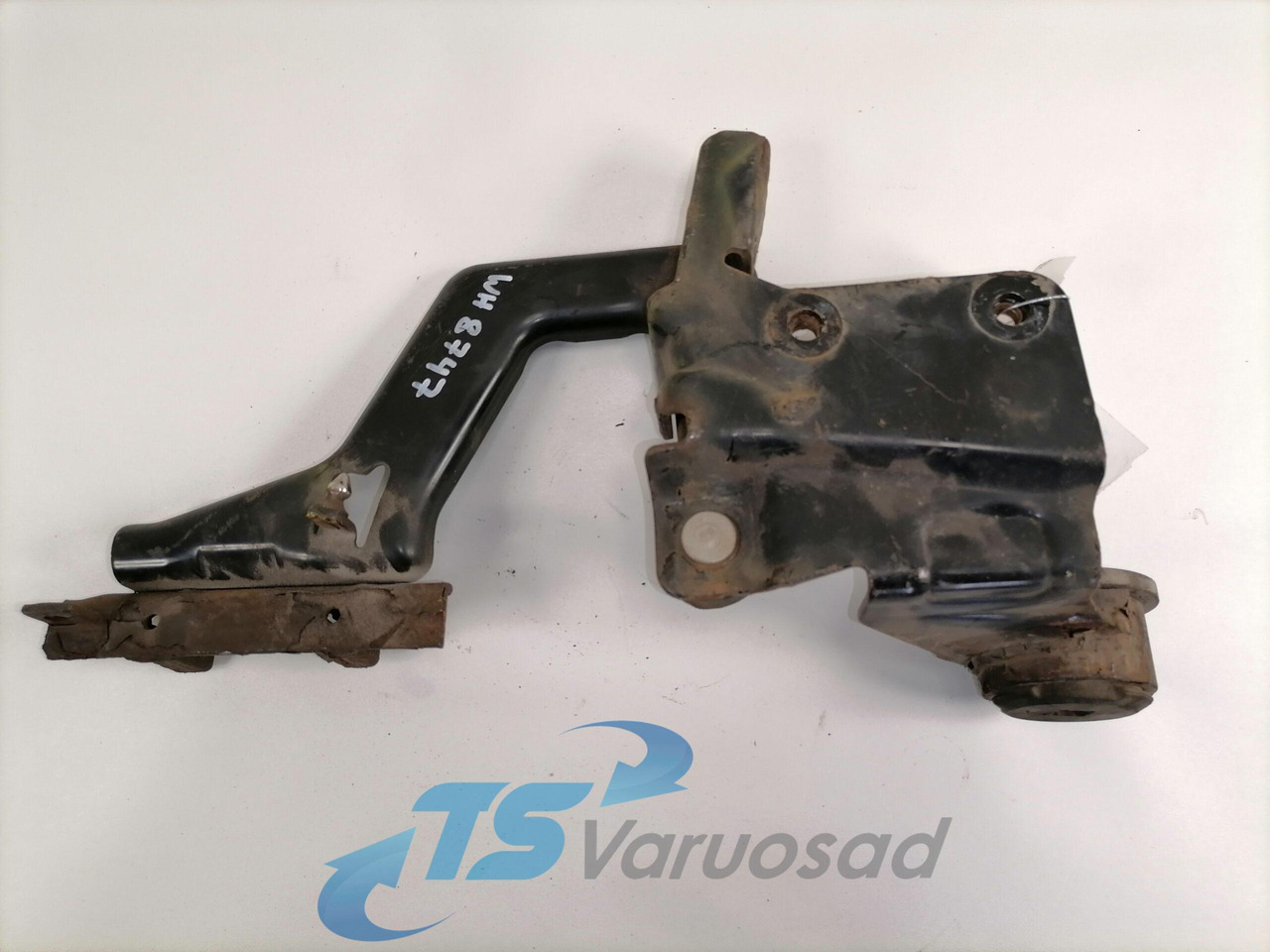 Volvo lower grille carrier hinge 20545094 - Parrilla para Camión: foto 3 Volvo lower grille carrier hinge 20545094 - Parrilla para Camión: foto 3