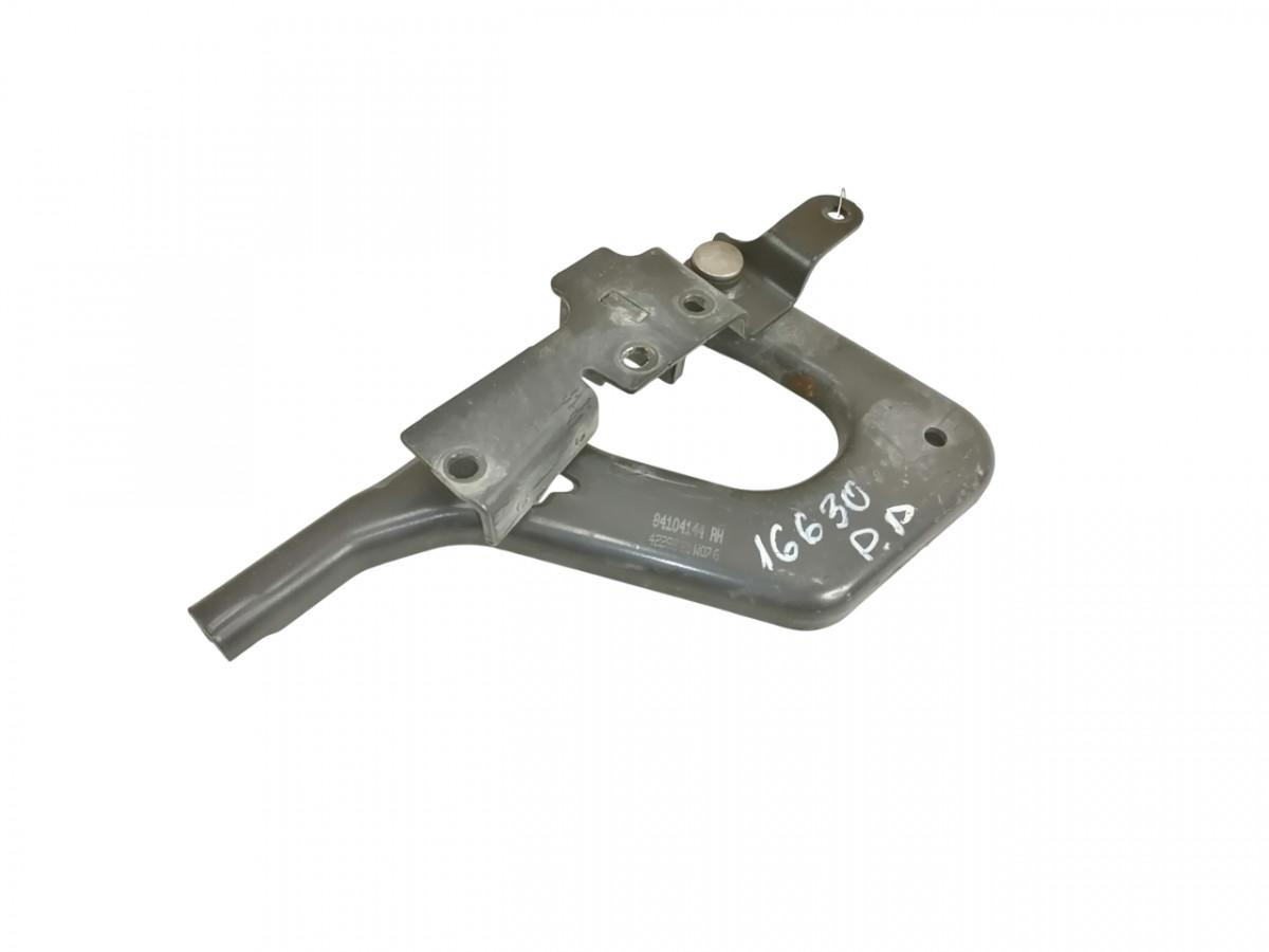 Volvo lower grille carrier hinge 84104144 - Parrilla para Camión: foto 1 Volvo lower grille carrier hinge 84104144 - Parrilla para Camión: foto 1