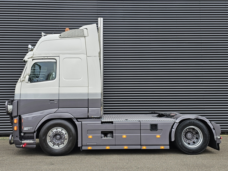 Volvo FH400 / SHOWTRUCK / SPECIAL / EXHAUST VALVE / 4X2 - Cabeza tractora: foto 5 Volvo FH400 / SHOWTRUCK / SPECIAL / EXHAUST VALVE / 4X2 - Cabeza tractora: foto 5