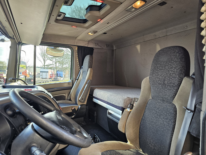 Camión grúa DAF XF 105.460 6X2 / HIAB 37 t/m CRANE / KRAN: foto 17