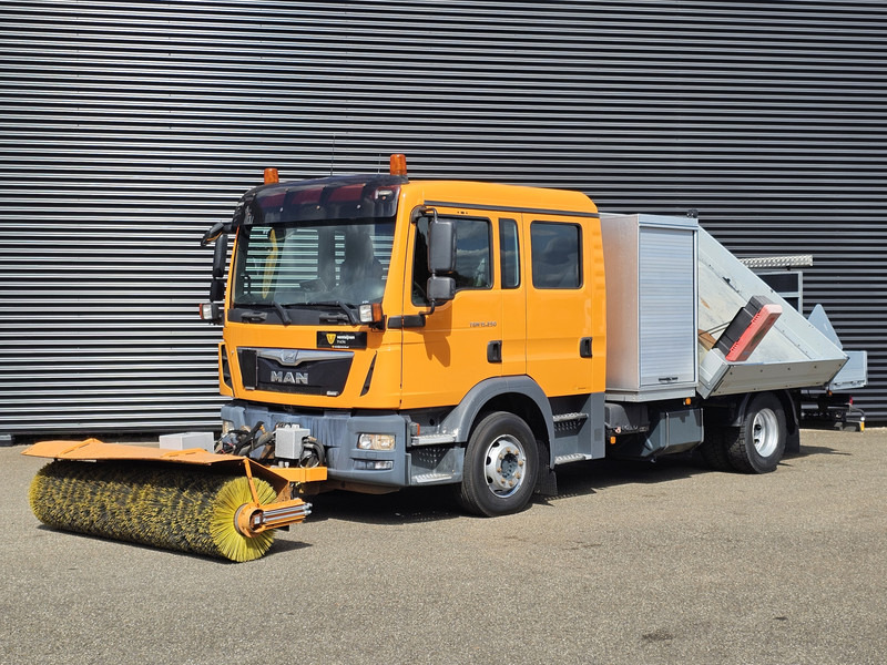 MAN TGM 15.240 BL / TIPPER / DOKA / VEEG / SWEEPER - Camión volquete: foto 1 MAN TGM 15.240 BL / TIPPER / DOKA / VEEG / SWEEPER - Camión volquete: foto 1