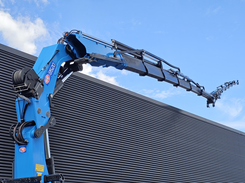 MAN TGX 35.480 8x4-4 / HMF 85 t/m + JIB / WINCH - Camión grúa: foto 5 MAN TGX 35.480 8x4-4 / HMF 85 t/m + JIB / WINCH - Camión grúa: foto 5