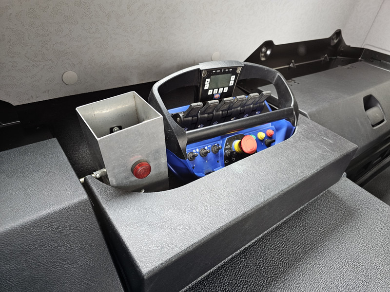 Camión volquete, Camión grúa Mercedes-Benz AROCS 4145 / 8X6 / TIPPER + HMF CRANE: foto 15