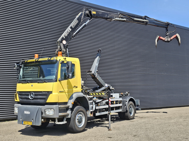 Mercedes-Benz AXOR 1823 4X4 / FASSI CRANE + HOOKLIFT / SPRING SUSPENSION - Camión multibasculante, Camión grúa: foto 1 Mercedes-Benz AXOR 1823 4X4 / FASSI CRANE + HOOKLIFT / SPRING SUSPENSION - Camión multibasculante, Camión grúa: foto 1