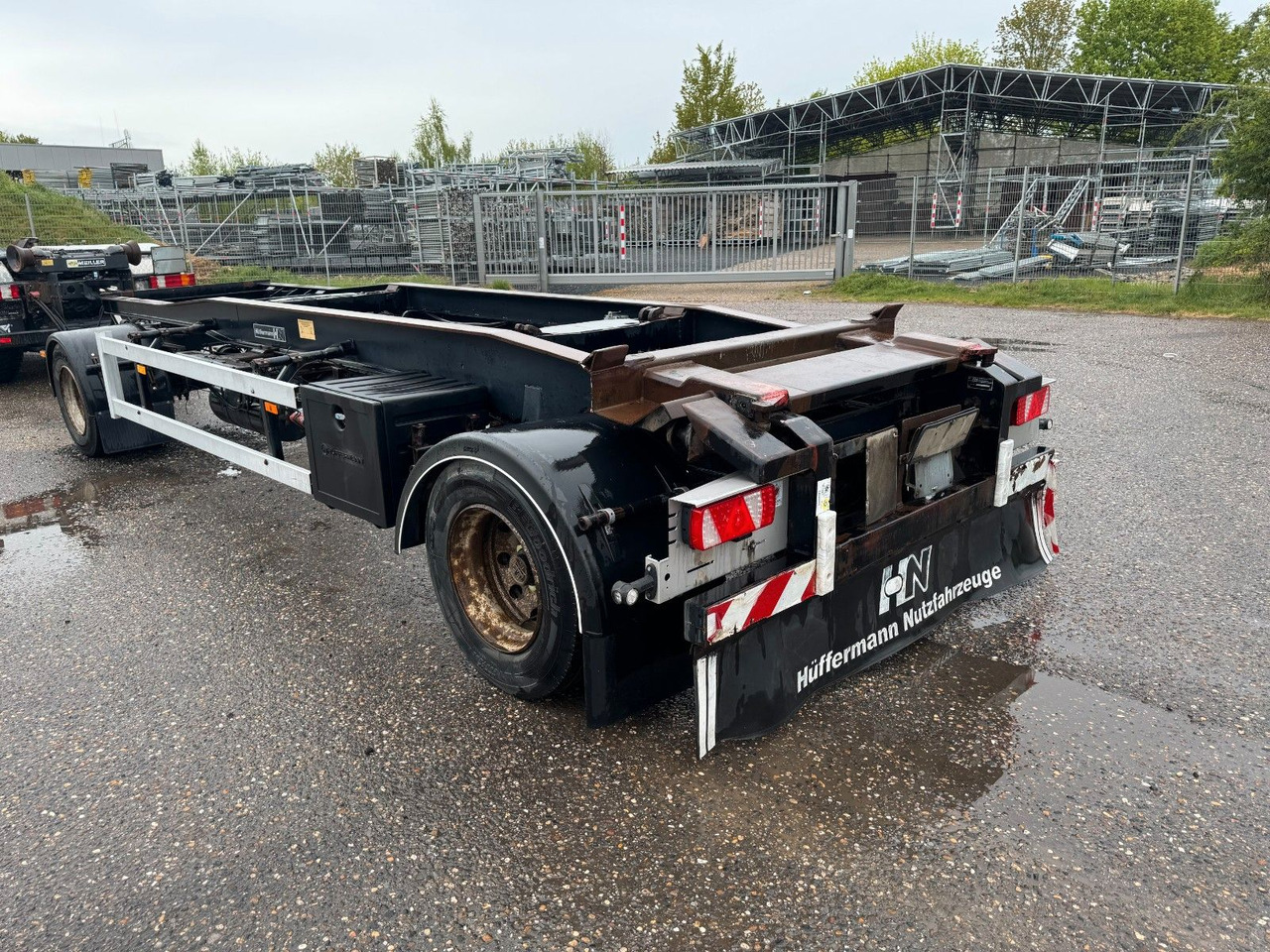 Hüffermann 2 Achs Abrollanhänger mit Schlitten - Remolque multilift/ Portacontenedores de cadenas: foto 5 Hüffermann 2 Achs Abrollanhänger mit Schlitten - Remolque multilift/ Portacontenedores de cadenas: foto 5