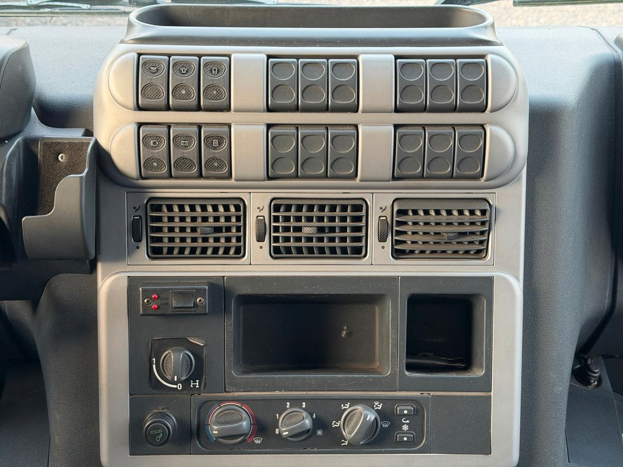 Camión lona Iveco 190S36/9 Stralis Pritsche & Hebebühne 3 to. TOP: foto 19