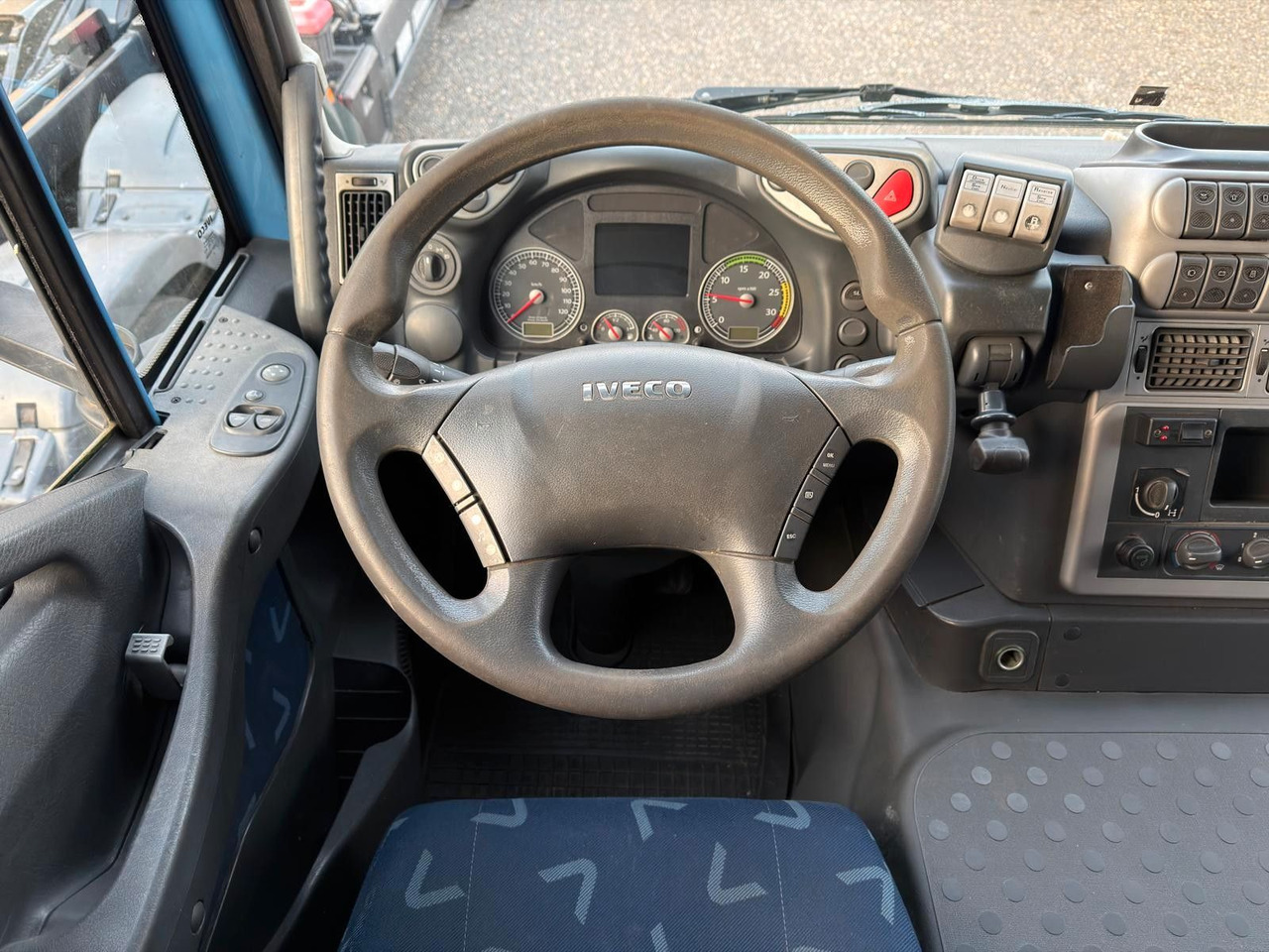 Camión lona Iveco 190S36/9 Stralis Pritsche & Hebebühne 3 to. TOP: foto 17