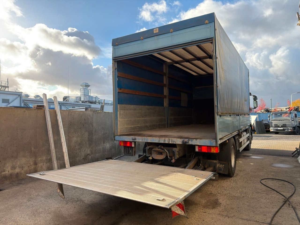 Camión lona Iveco 190S36/9 Stralis Pritsche & Hebebühne 3 to. TOP: foto 7