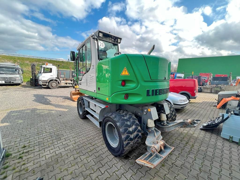 Liebherr A 912 Compact 3X Löffel 3 X Buckets Liebherr A 912 Compact guter Zustand - Excavadora de ruedas: foto 4 Liebherr A 912 Compact 3X Löffel 3 X Buckets Liebherr A 912 Compact guter Zustand - Excavadora de ruedas: foto 4