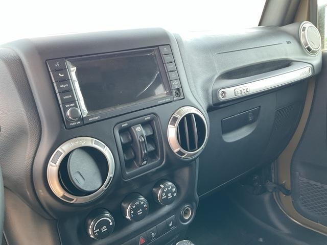 Coche Jeep Wrangler JK Command: foto 12 Coche Jeep Wrangler JK Command: foto 12