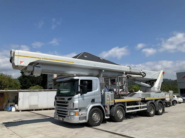 Scania P410LB - Camión con plataforma elevadora: foto 1 Scania P410LB - Camión con plataforma elevadora: foto 1