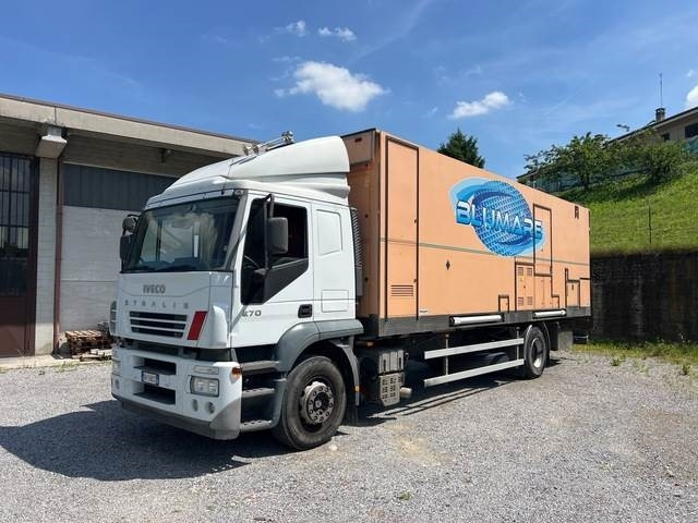 Iveco Stralis 270 - Camión caja cerrada: foto 1 Iveco Stralis 270 - Camión caja cerrada: foto 1
