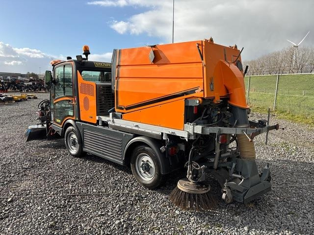 Boschung Pony P4T - Barredora vial: foto 3 Boschung Pony P4T - Barredora vial: foto 3