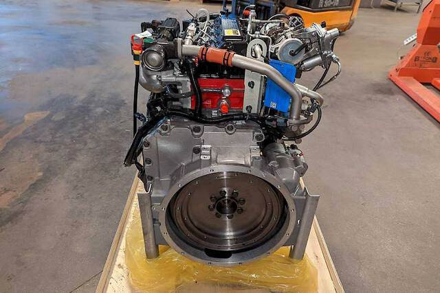 Cummins QSF3.8 97kW - Motor para Maquinaria de construcción: foto 2 Cummins QSF3.8 97kW - Motor para Maquinaria de construcción: foto 2