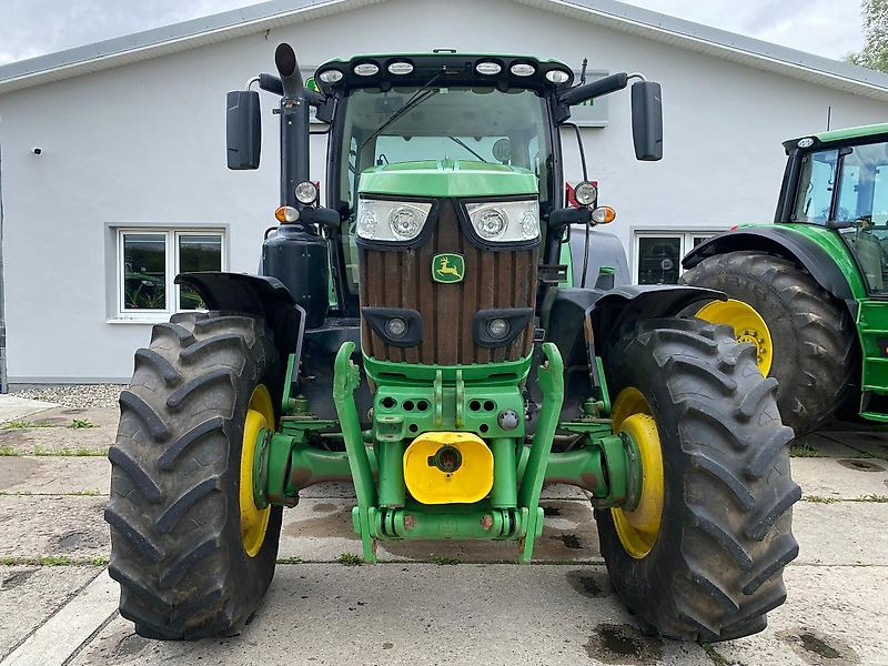 John Deere 6215R AutoPowr Frontzapfwelle - Tractor: foto 3 John Deere 6215R AutoPowr Frontzapfwelle - Tractor: foto 3