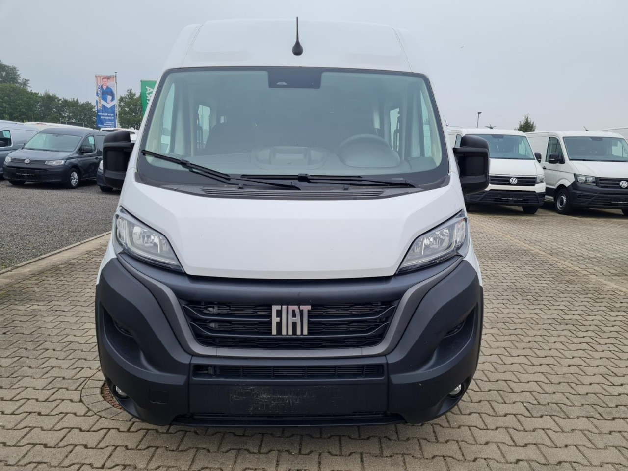 Fiat Ducato 35 Kasten Doka 7-Sitze 2x Schiebetür Maxi L2H2 - Furgón, Furgoneta combi: foto 2 Fiat Ducato 35 Kasten Doka 7-Sitze 2x Schiebetür Maxi L2H2 - Furgón, Furgoneta combi: foto 2