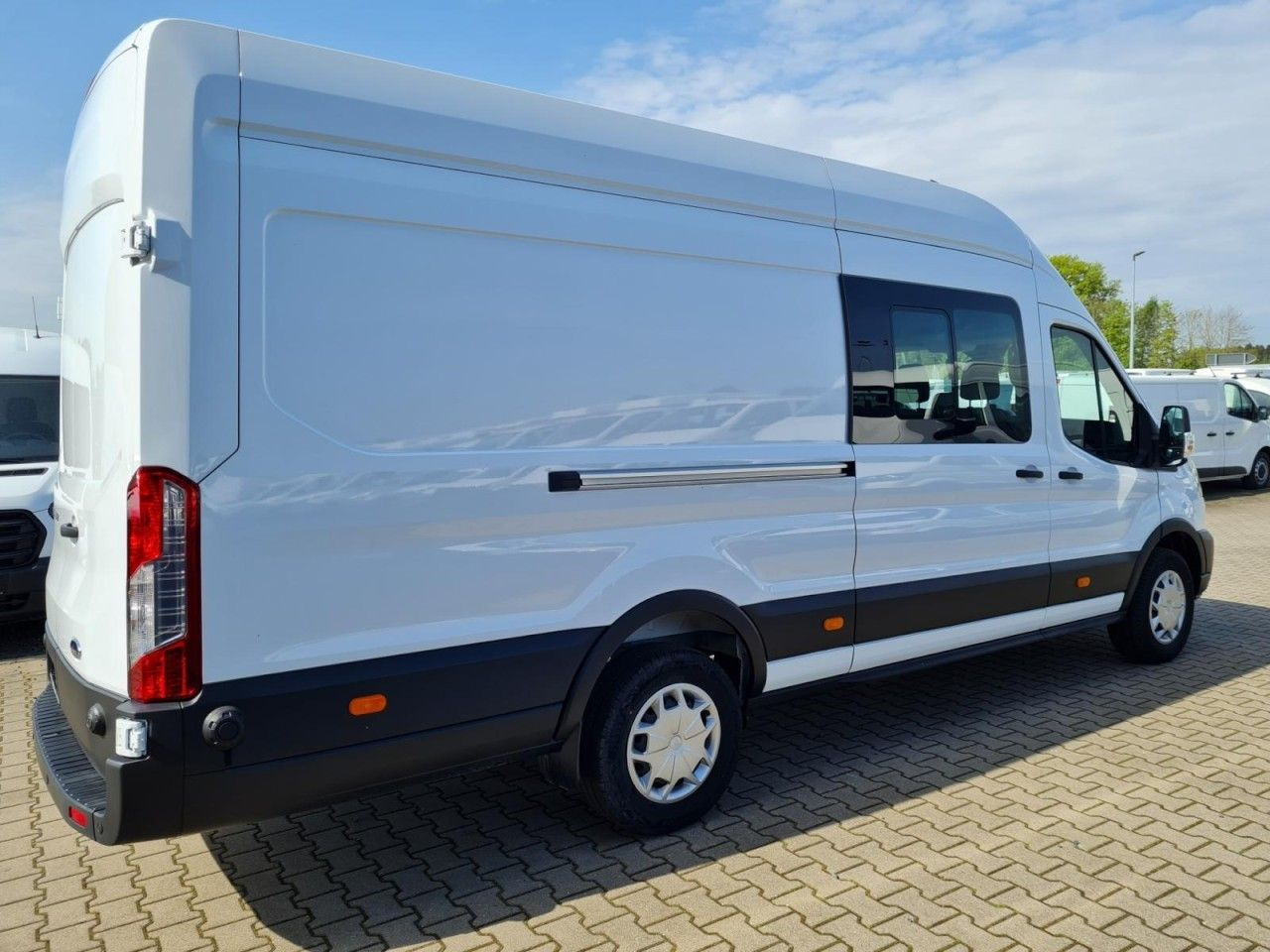 Ford Transit 350 Kasten L4H3 Doka Trend Mixto RWD - Furgón, Furgoneta combi: foto 4 Ford Transit 350 Kasten L4H3 Doka Trend Mixto RWD - Furgón, Furgoneta combi: foto 4