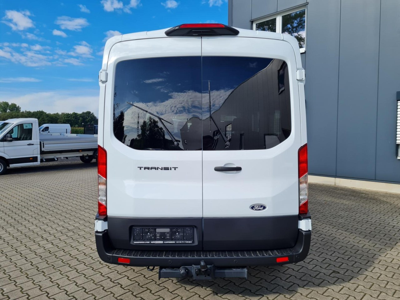 Ford Transit 350 Kombi TDCi L3 AG Trend 9 Sitze AHK KAMERA - Minibús, Furgoneta de pasajeros: foto 5 Ford Transit 350 Kombi TDCi L3 AG Trend 9 Sitze AHK KAMERA - Minibús, Furgoneta de pasajeros: foto 5