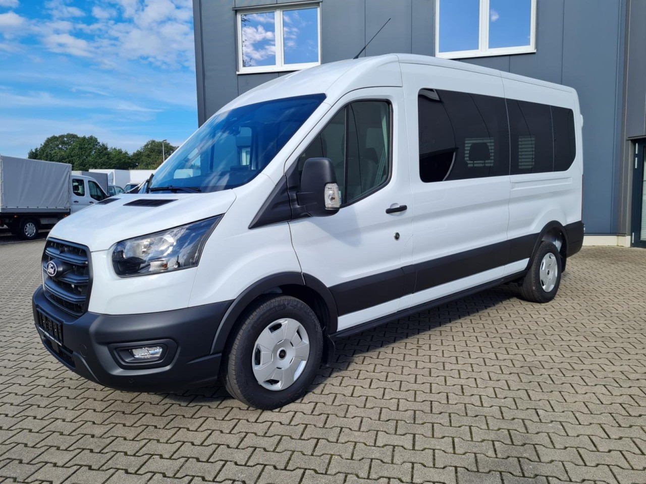 Ford Transit 350 Kombi TDCi L3 AG Trend 9 Sitze AHK KAMERA - Minibús, Furgoneta de pasajeros: foto 3 Ford Transit 350 Kombi TDCi L3 AG Trend 9 Sitze AHK KAMERA - Minibús, Furgoneta de pasajeros: foto 3