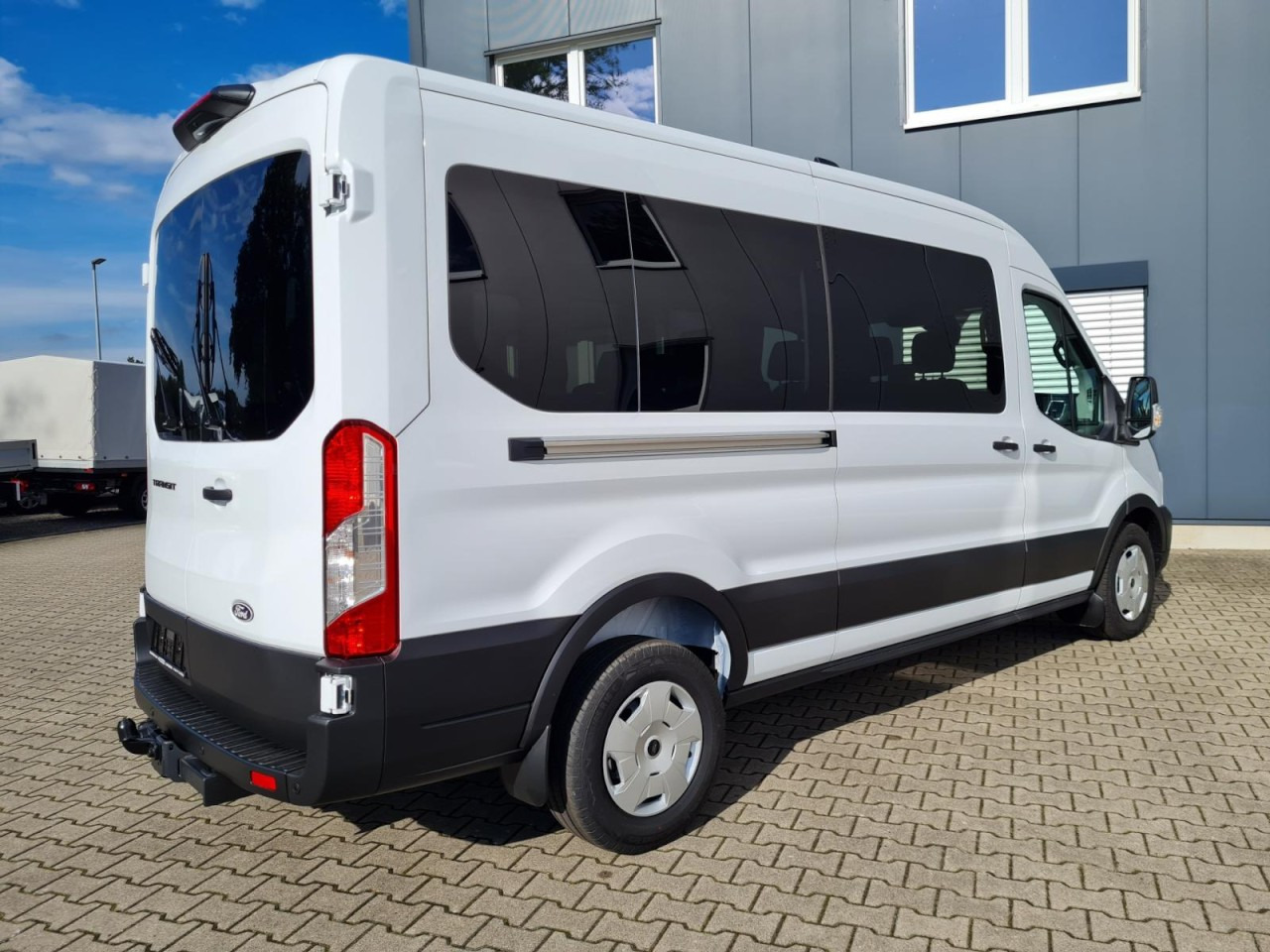 Ford Transit 350 Kombi TDCi L3 Trend 9 Sitzer AUTOMATIK - Minibús, Furgoneta de pasajeros: foto 4 Ford Transit 350 Kombi TDCi L3 Trend 9 Sitzer AUTOMATIK - Minibús, Furgoneta de pasajeros: foto 4