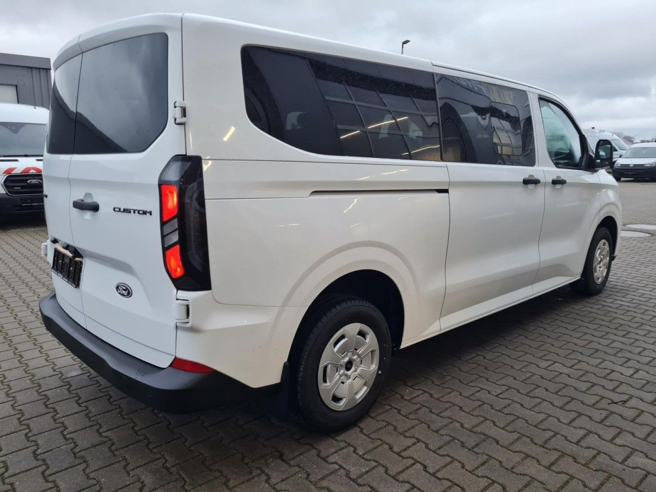 Ford Transit Custom Kombi 320 L2 Trend 9 Sitze KAMERA - Coche: foto 4 Ford Transit Custom Kombi 320 L2 Trend 9 Sitze KAMERA - Coche: foto 4