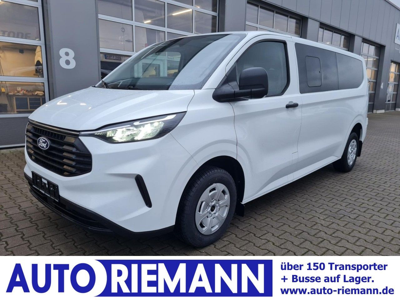 Ford Transit Custom Trend 320 L2 9 Sitzer - Furgoneta de pasajeros: foto 1 Ford Transit Custom Trend 320 L2 9 Sitzer - Furgoneta de pasajeros: foto 1