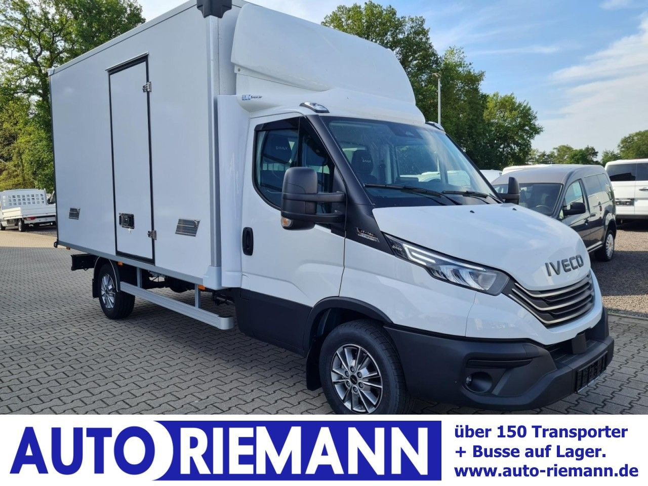 Iveco 35S 18 3.0 Koffer Hi Matic LM KLIMA KAMERA Navig - Furgoneta caja cerrada: foto 1 Iveco 35S 18 3.0 Koffer Hi Matic LM KLIMA KAMERA Navig - Furgoneta caja cerrada: foto 1