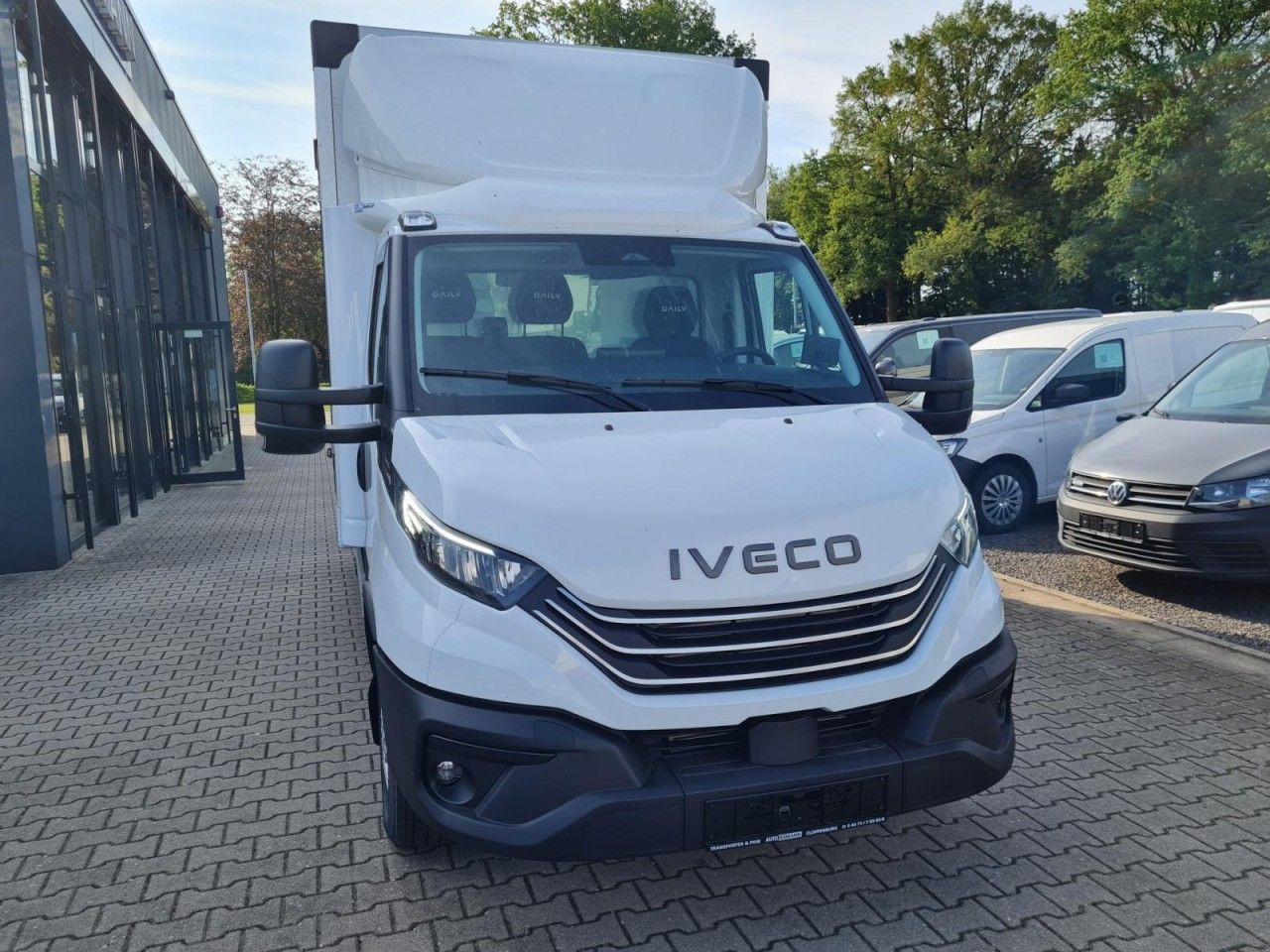 Iveco 35S 18 3.0 Koffer Hi Matic LM KLIMA KAMERA Navig - Furgoneta caja cerrada: foto 2 Iveco 35S 18 3.0 Koffer Hi Matic LM KLIMA KAMERA Navig - Furgoneta caja cerrada: foto 2